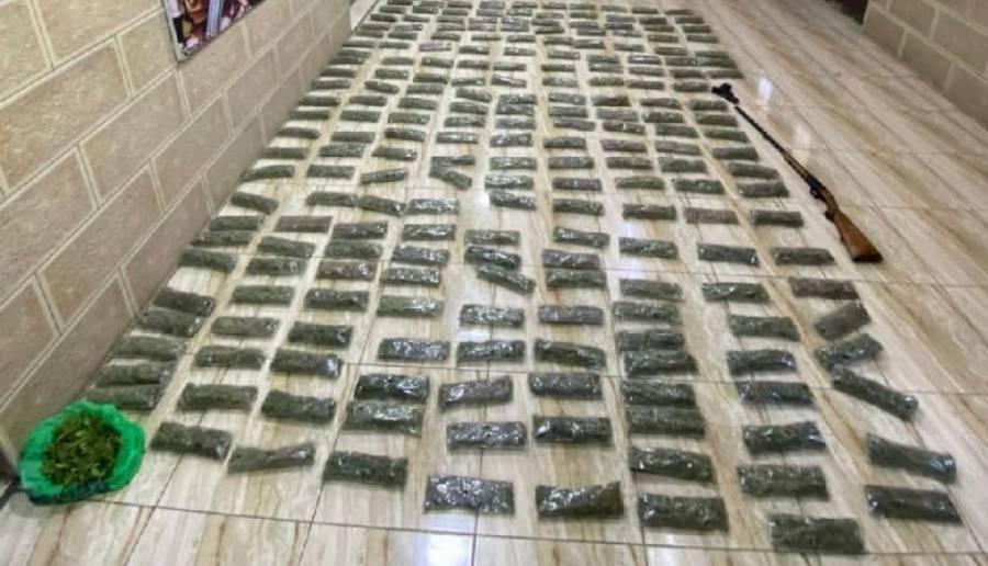 مكافحة المخدرات تضبط مروجين في ٣ قضايا نوعية في المفرق والزرقاء ومادبا ... صور 