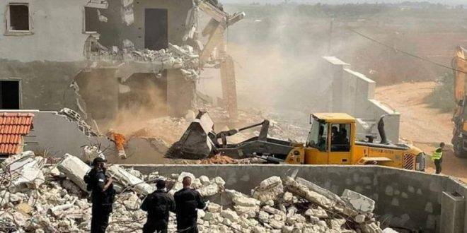 قوات الاحتلال تهدم 3 منازل في الضفة الغربية وأراضي عام 1948