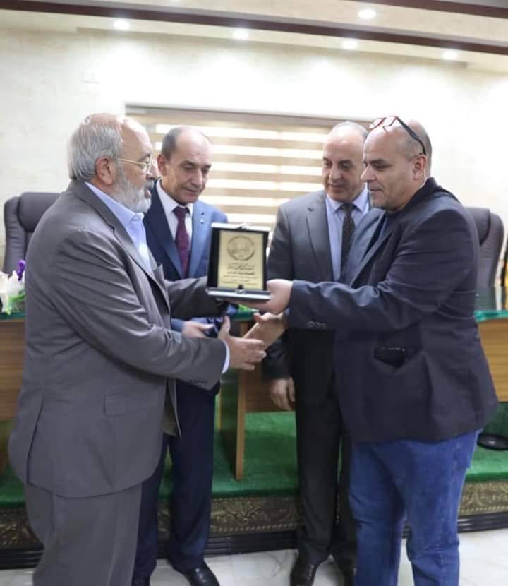 إقامة حفل تكريم ل 10  أوائل من طلبة الثانوية العامة في مؤسسة اعمار سحاب