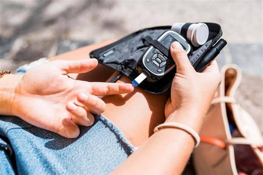 الحياري: تعرض مريض السكري للشمس مباشرة يؤدي لأثار سلبية