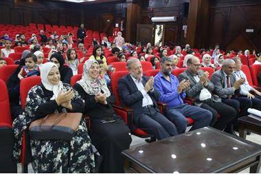 الكوفحي يرعى حفل تخريج النادي الصيفي في بلدية إربد