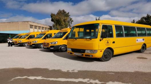 898 مركبة نقل ركاب مرخصة لنقل طلاب إلى مؤسسات تعليمية