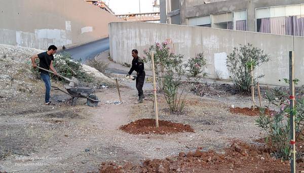 شاب يؤهل جزيرة وسطية في السلط على نفقته الخاصة