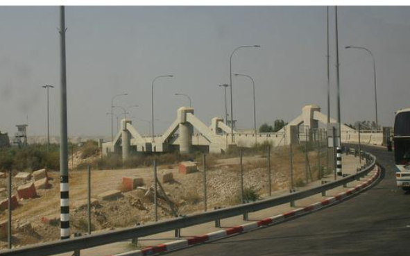 عطاء بقيمة 150 مليون دينار لتطوير جسر الملك حسين