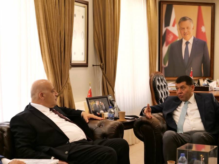 وزير العمل ونظيره الفلسطيني يبحثان آليات التعاون المشترك بين البلدين في شؤون العمل