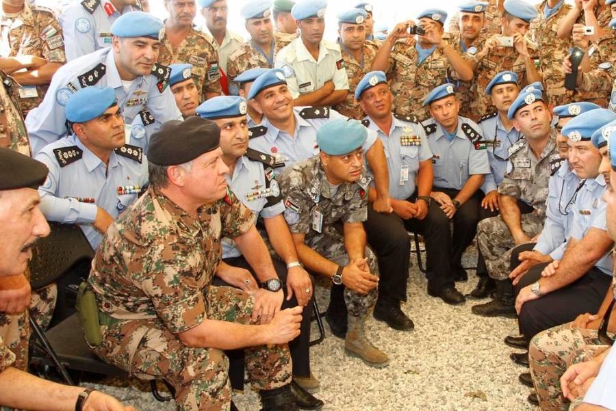 الجيش العربي ... سراج السلام  المضيء بالمبادئ الانسانية والجندية ...صور 