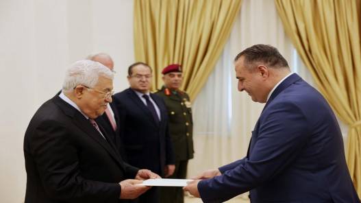 سفير الأردن لدى فلسطين يقدم أوراق اعتماده للرئيس الفلسطيني