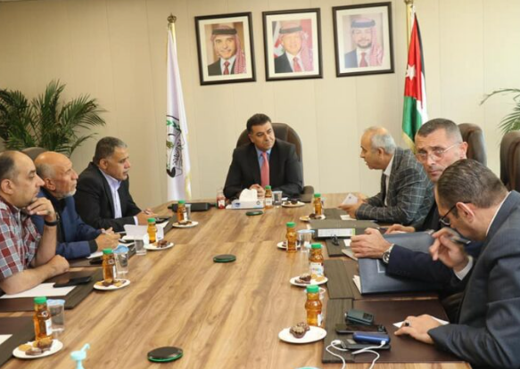 “الزراعة” تبحث تصويب الأوضاع الضريبية لمصدري الخضار والفواكه