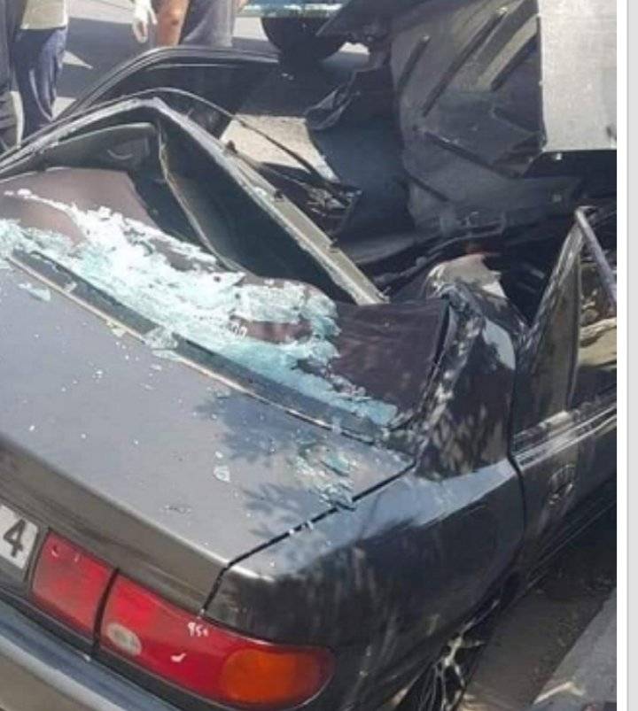 انقلاب آلية ثقيلة على إحدى المركبات بطبربور  صورة