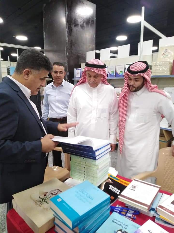 حضور محلي وعربي لافت لجناح مجمع اللغة العربية بمعرض عمان الدولي للكتاب