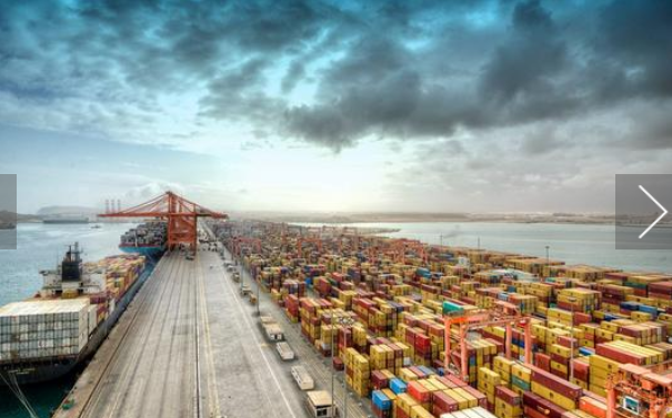 الموانئ العُمانية تستقبل 15.7 مليون طن من البضائع في 5 أشهر من العام الجاري