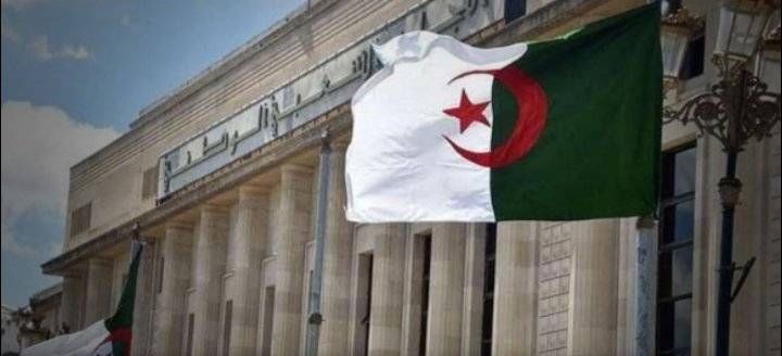 الحكومة الجزائرية مطالبة بعرض بيان السياسة العام أمام البرلمان