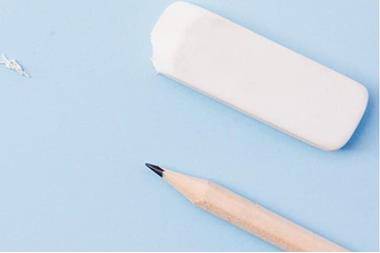 المواصفات والمقاييس تحذر من ممحاة في الأسواق تسبب السرطان