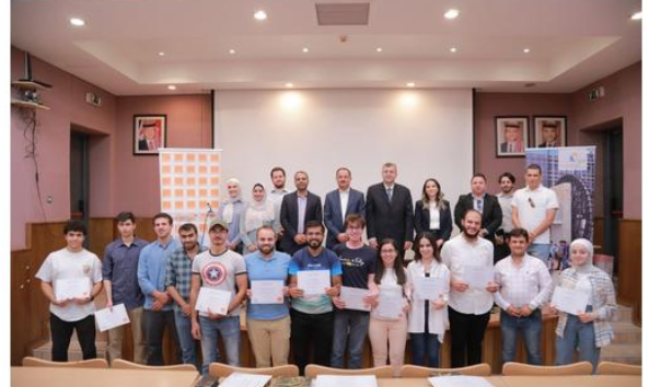 مختبر التصنيع الرقمي المتنقّل من أورنج وجوردان ستارت يختتم جولته في مادبا