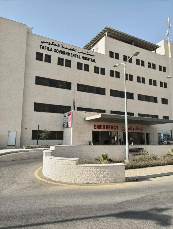 مستشفى الطفيلة يجري بنجاح أول عملية جراحية معلنا بدء العمل بكافة أقسامه