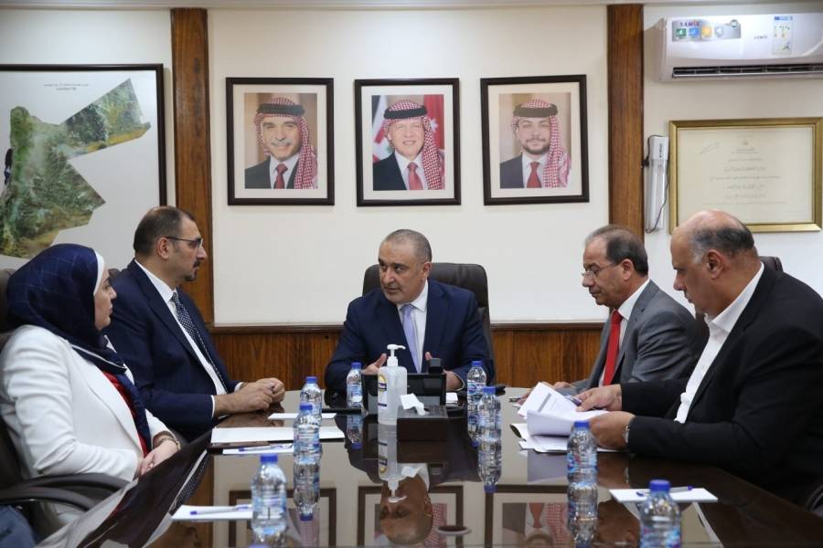 اللجنة العليا لمتابعة تنفيذ برنامج تحديث القطاع العام تعقد اجتماعها الأول