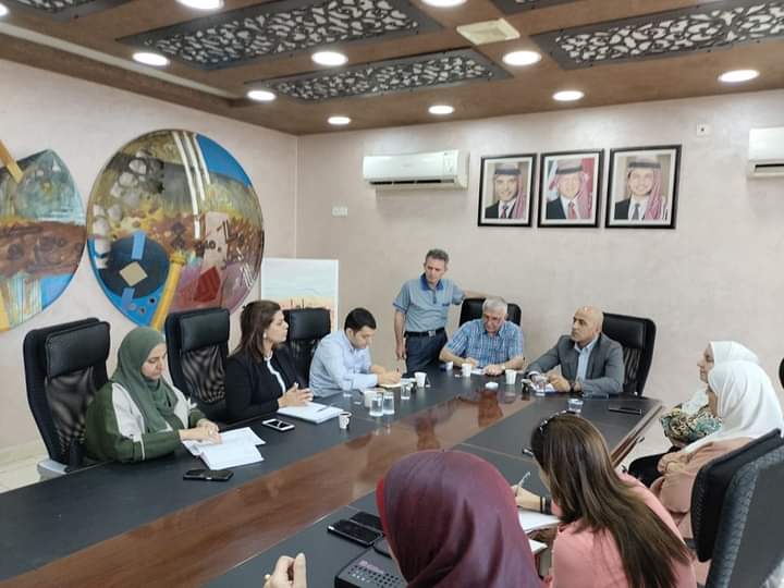 فريق المعهد الجمهوري الدولي يزور بلدية جرش الكبرى