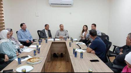 بحث التعاون بين الإرشاد الزراعي و إتحاد البحوث في الشرق الأدنى