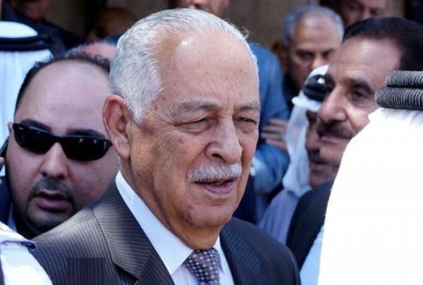 العيسوي ينقل تعازي الملك إلى قبيلة العدوان بوفاة حرم الشيخ سعود العدوان