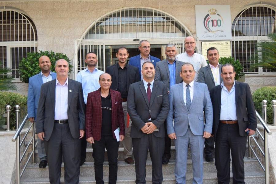 بحث التعاون بين البحوث الزراعية والتدريب المهني