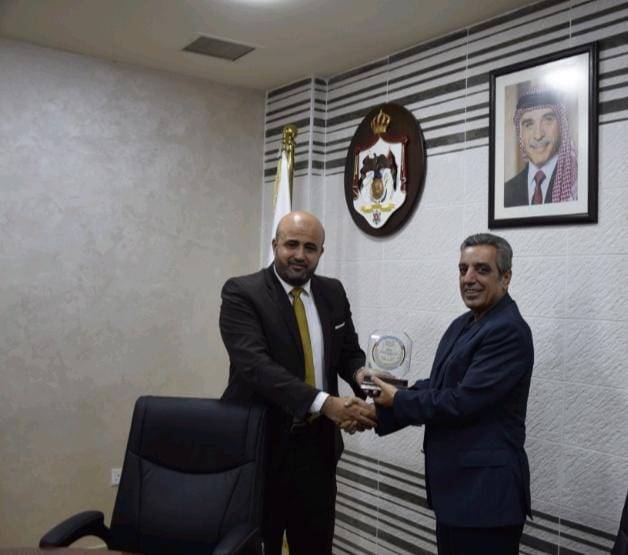 وفدًا من الأوقاف والشؤون والمقدسات الإسلامية يزور التنمية الاجتماعية