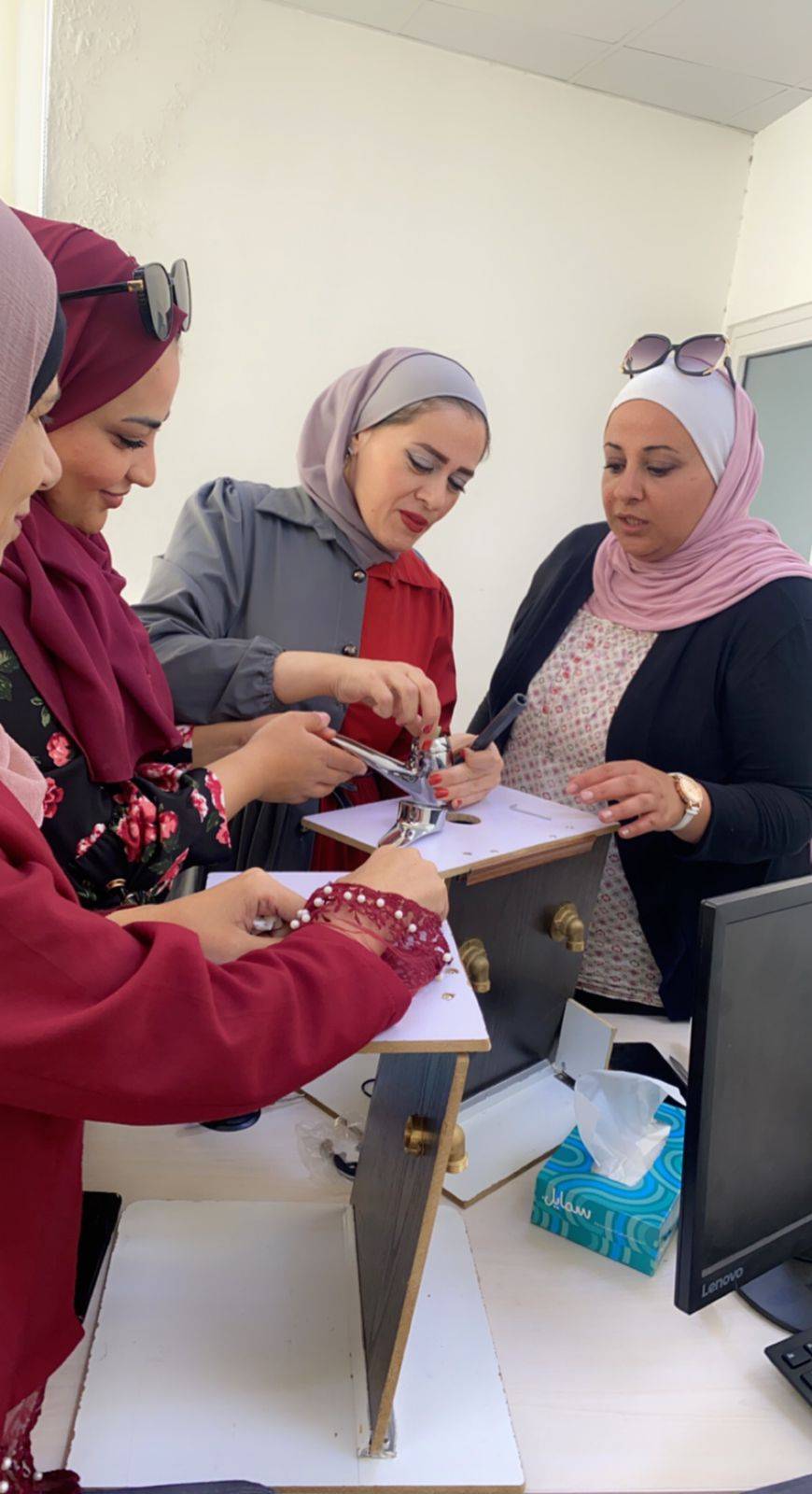 برنامج وطني حكومي لتدريب الأردنيات على السباكة