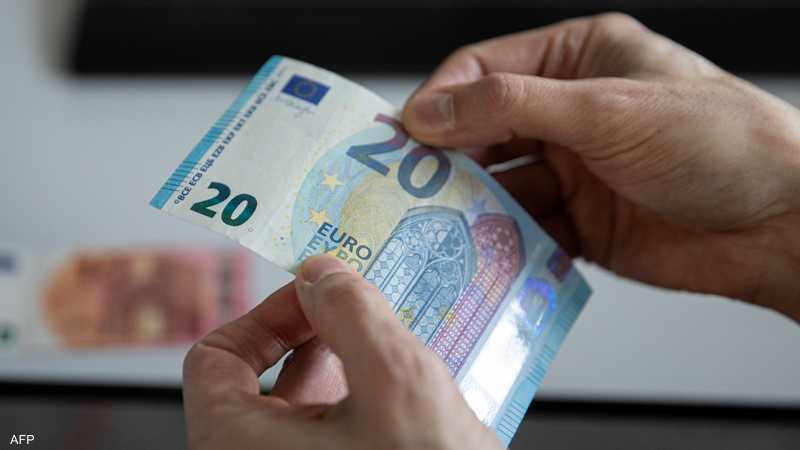 قبيل قرار الفائدة.. اليورو يتحرك فوق أدنى مستوى في 20 عاما