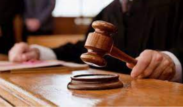 سجن أب سنة بعد إدانته بتعذيب ابنه وإجباره على العمل في شوارع العقبة