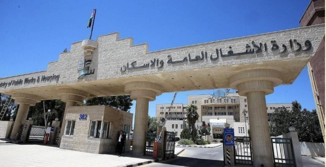 الأشغال تحيل عطاء إنشاء أول مدرسة على نظام الأبنية المنمذجة