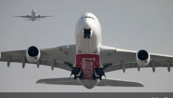 السماء تضج بالطائرات .. حركة السفر تتعافى بقوة في يوليو