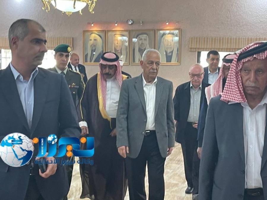 العيسوي ينقل تعازي الملك إلى عشيرة الفايز بوفاة الشيخ فالح الكنيعان