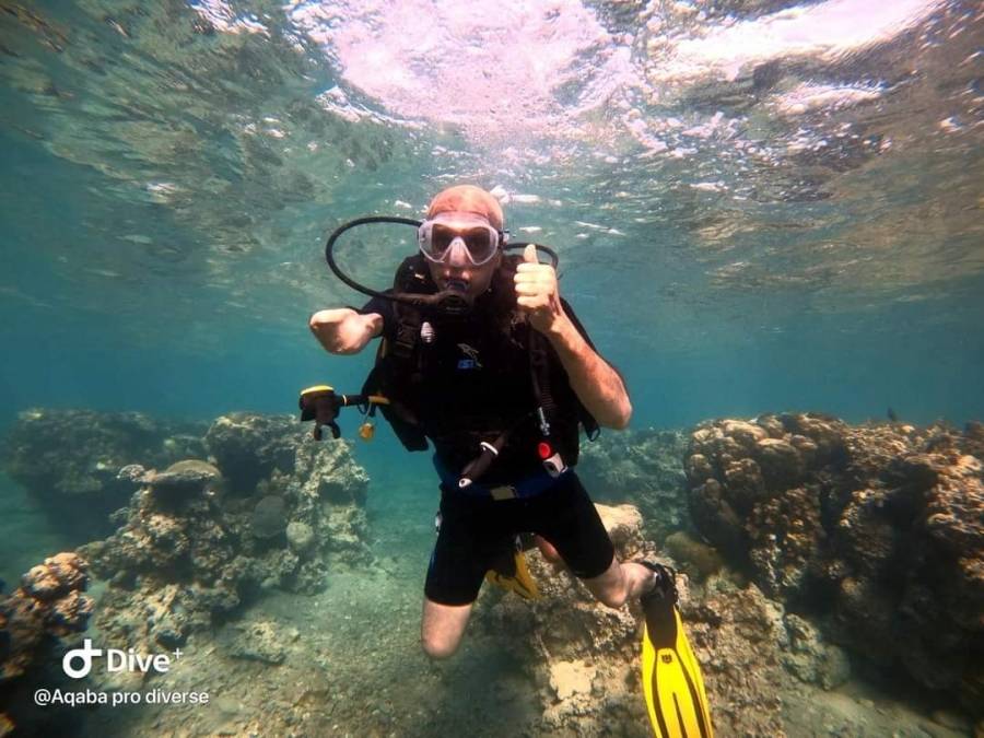 دورة الغطس الثانية لمصابين عسكريين من إقليم الجنوب..صور 