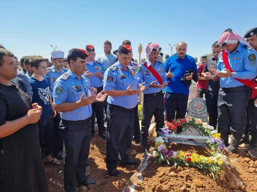 تشييع جثمان العريف وصفي أحمد الجيزاوي إلى مقبرة  الرمثا ... صور 