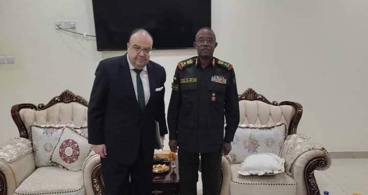 السفير المصري في الخرطوم يلتقي الأمين العام لمجلس السيادة الانتقالي