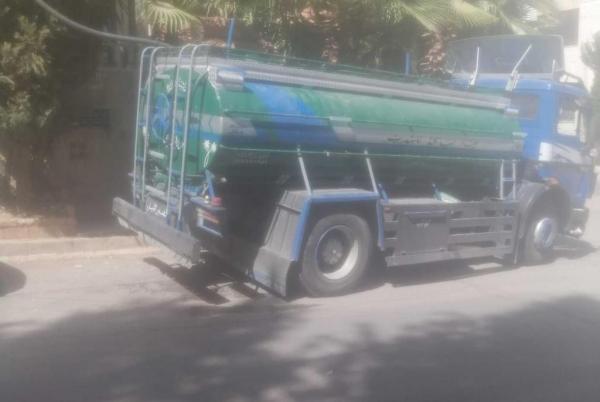 ضبط حدث يقود صهريج مياه بالقرب من شارع المطار