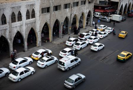 تأخر صرف دعم المحروقات لخطوط النقل في عمان .. والأمانة لن نتخلى عنهم