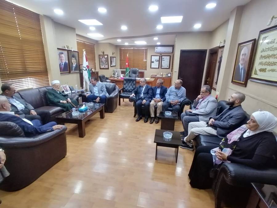 الريالات يستقبل الشيخ عكرمة صبري (فيديو وصور)