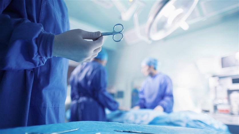 أردنية تتبرع بكليتها لابنها الجامعي  صورة