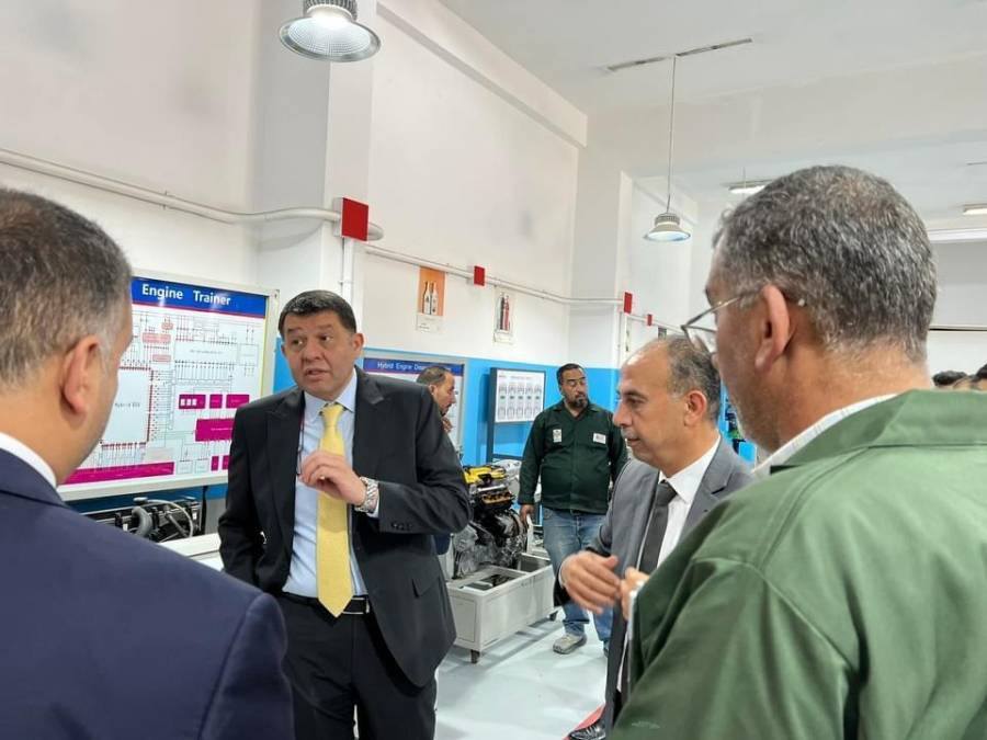 استيتية يقوم بجولة ميدانية في معهد تدريب ماركا ... صور 