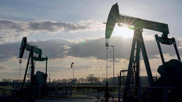 انخفاض أسعار النفط عالميا