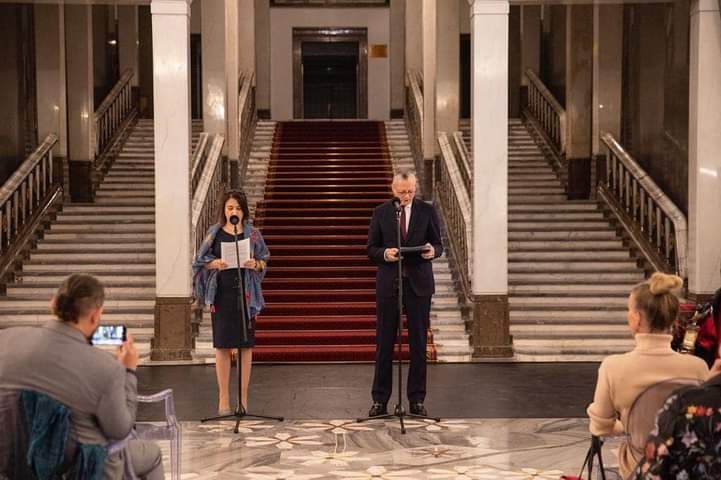 إلقاء السفير المصري في بولندا الكلمة الافتتاحية في معرض مظاهر الايجيبتومانيا في المسرح البولندي