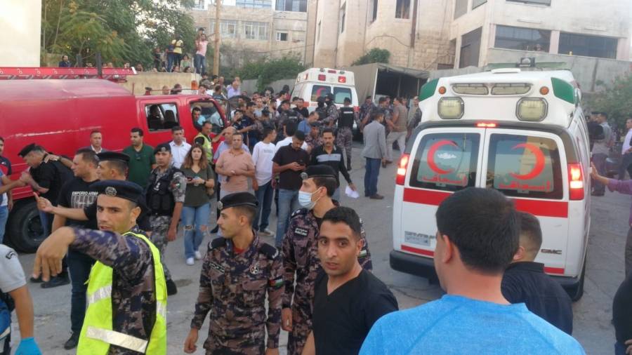 مستشفى لوزميلا يستقبل 15 إصابة من حادثة اللويبدة