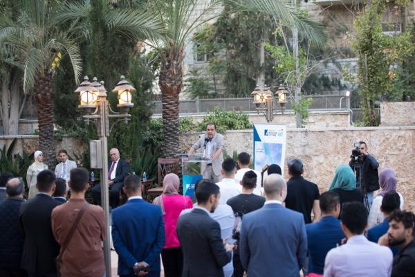 القدس للدراسات ينهي سلسلة ورش تدريبية لشباب وشابات الأحزاب السياسية