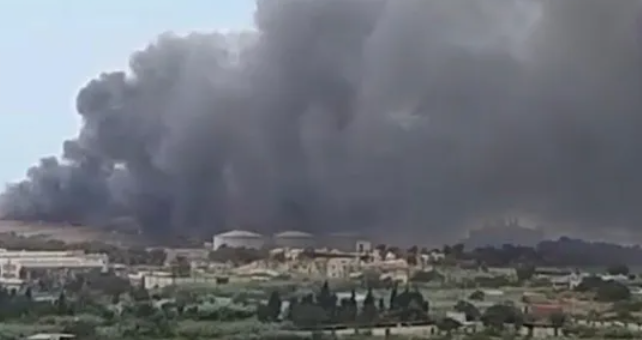 لبنان.. حريق كبير في مكب نفايات طرابلس يثير الذعر