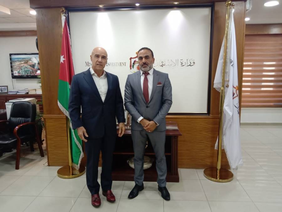وزير الاستثمار يستقبل مدير عام مجموعة كيان للصناعات البلاستيكية في القاهرة