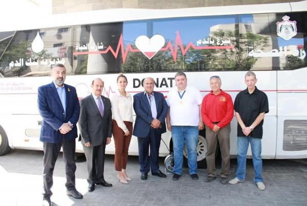 محافظ نوادي روتاري يزور عيادة اسنان وحملة تبرع بالدم