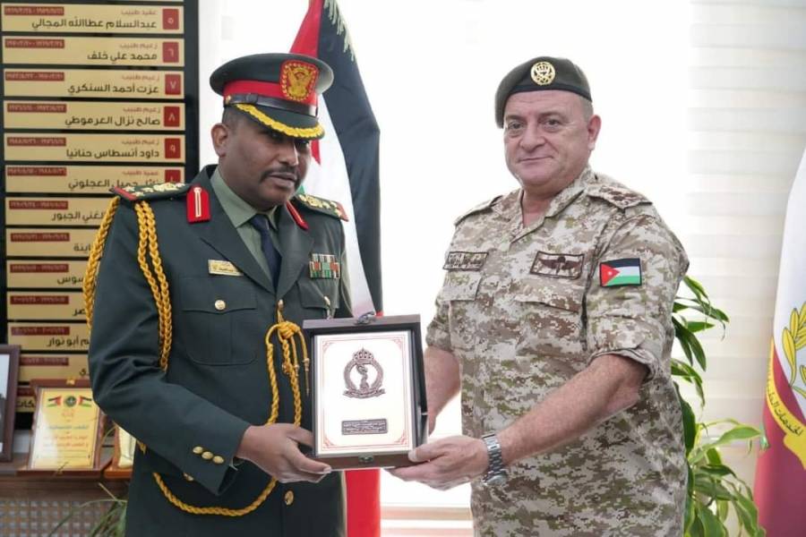 الملحق العسكري السوداني يزور مديرية الخدمات الطبية الملكية...صور 