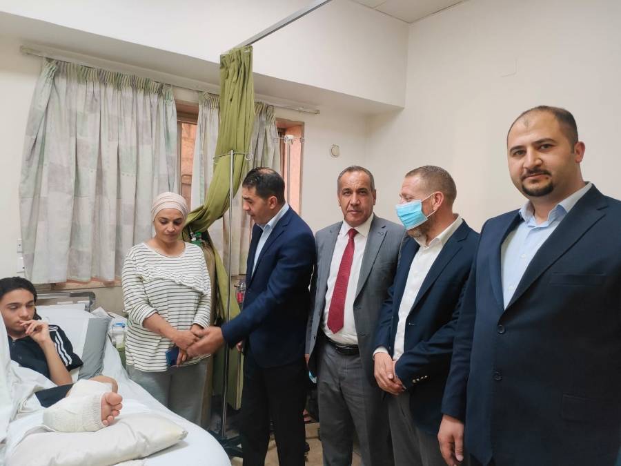 رئيس مجلس محافظة العاصمة يزور المصابين في حادثة إنهيار العمارة