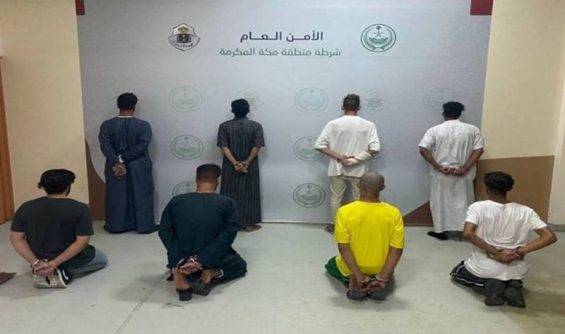 دوريات الأمن تقبض على 8 أشخاص لسرقتهم مركبات واستخدامها في سرقة كيابل كهربائية في جدة بالسعودية