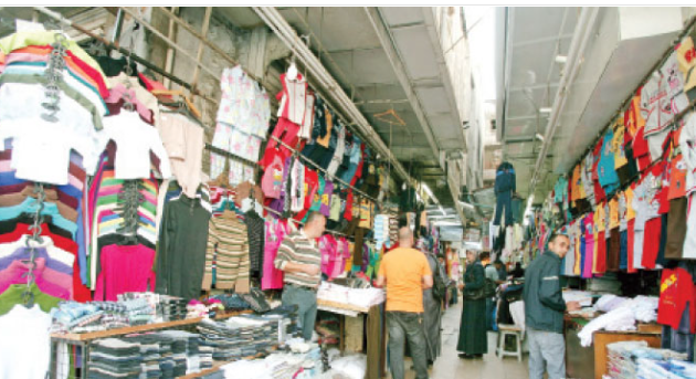 نقابة الألبسة: الطرود البريدية تزداد تغولا على تجارتنا التقليدية